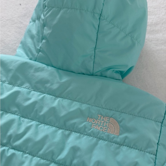 The North Face Aqua Quilted Jacket size 4